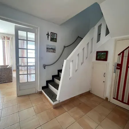Holiday home Maison Sur La Plage Front De Mer *